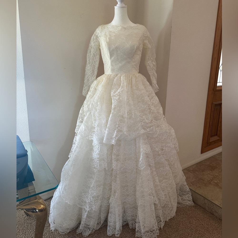 True Vintage Off White Bridal 70’s Lace Maxi Wedding Dress Antique Medium